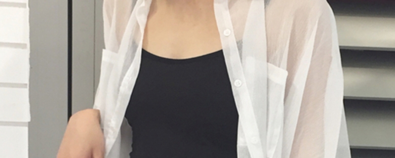 比较透的白色衣服穿什么内衣 比较透的白色衣服穿什么内衣