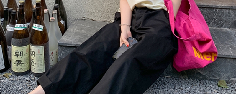 牛仔裤和黑色裤子一起洗会染色吗 牛仔裤和黑色裤子一起洗会染色吗