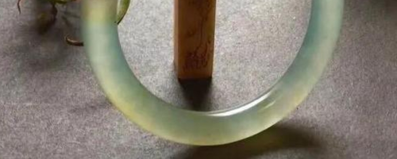 甲翠是什么玉 甲翠是什么玉