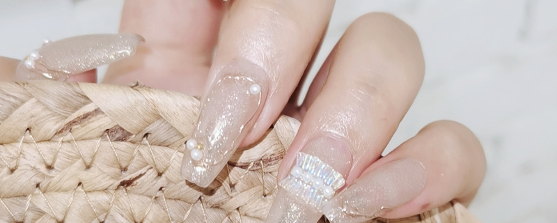 烤灯烤过的指甲怎么卸 烤灯烤过的指甲怎么卸