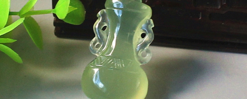 岫玉用油养还是用水养 岫玉用油养还是用水养