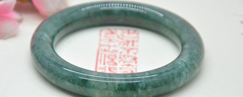 独山玉戴久了有什么变化 独山玉戴久了有什么变化