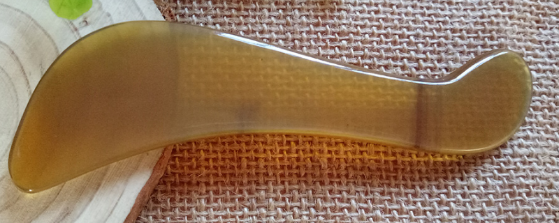 牛角刮痧板怎么看真假 牛角刮痧板怎么看真假