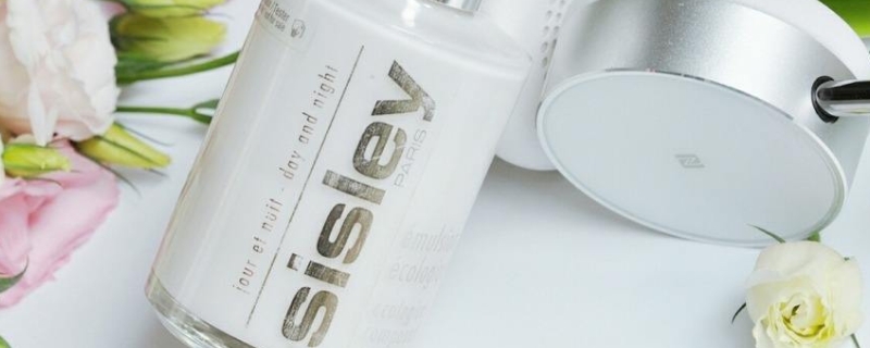 过期的乳液可以擦腿吗 过期的乳液可以擦腿吗
