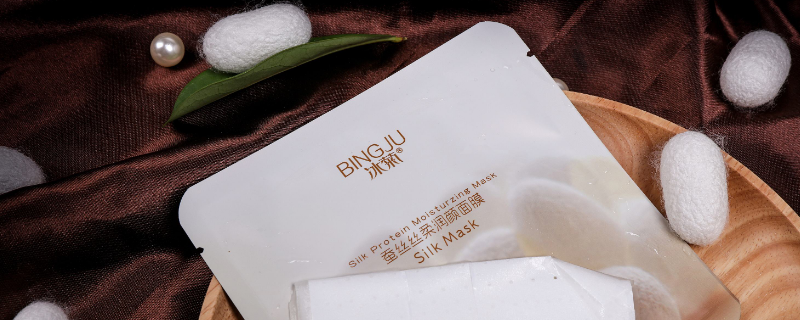面膜里面的精华液怎么用 面膜里面的精华液怎么用