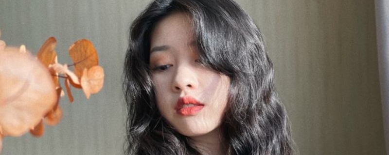 摩根烫第二天可以洗头吗 摩根烫第二天可以洗头吗