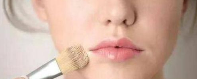 鼻翼卡粉浮粉的原因有什么 鼻翼卡粉浮粉的原因有什么